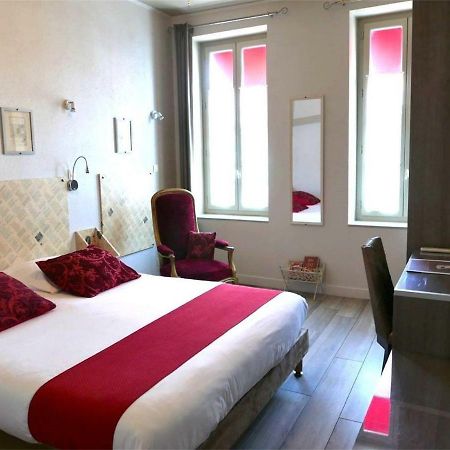 Hotel Mille Et Une Feuilles ラ・シャリテ エクステリア 写真