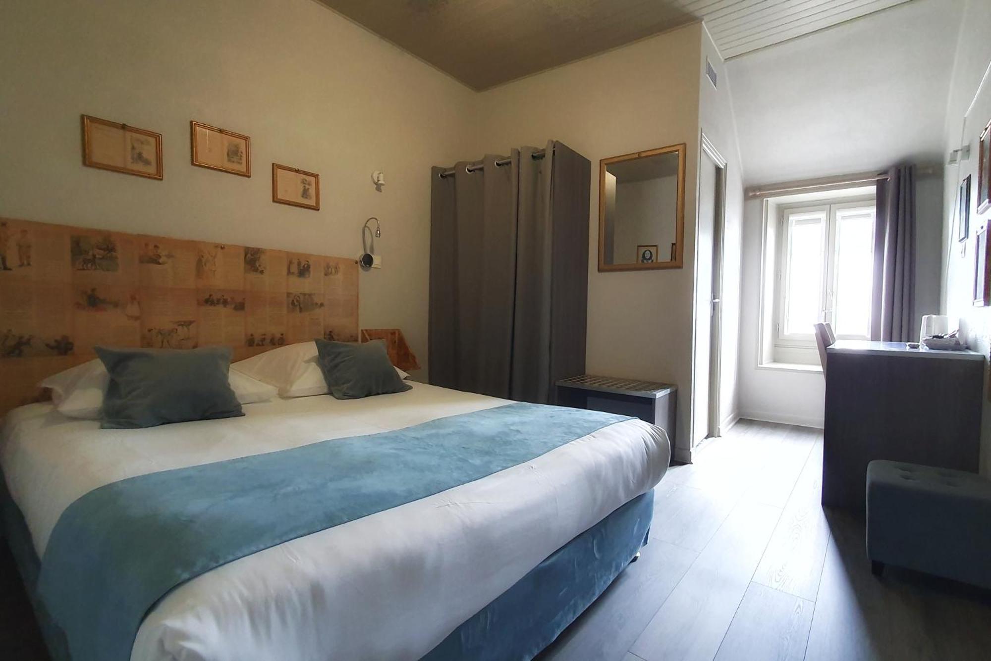 Hotel Mille Et Une Feuilles ラ・シャリテ エクステリア 写真