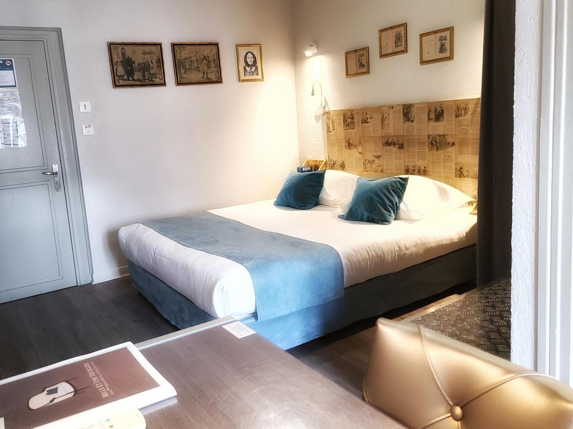 Hotel Mille Et Une Feuilles ラ・シャリテ エクステリア 写真
