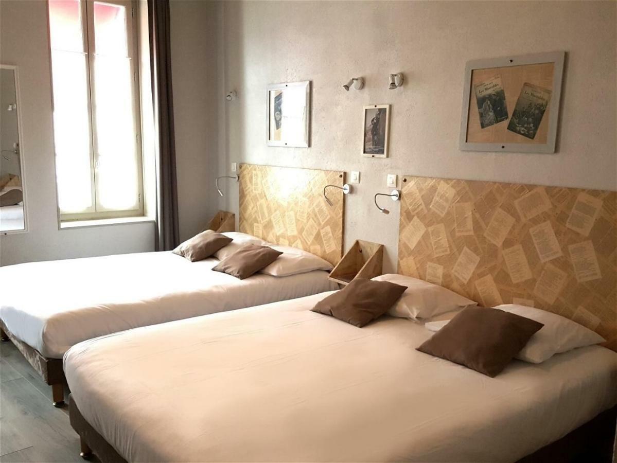 Hotel Mille Et Une Feuilles ラ・シャリテ エクステリア 写真